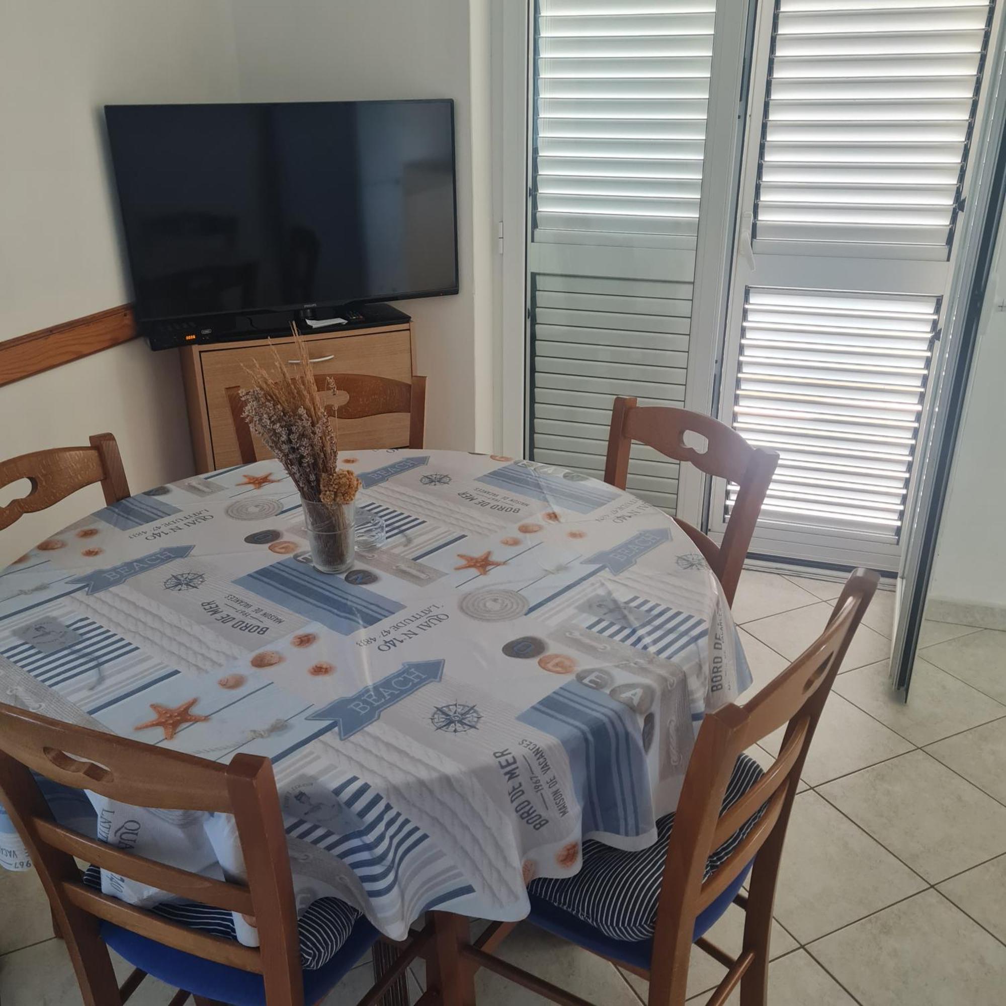 Apartment Karuza Rukavac วิส ห้อง รูปภาพ