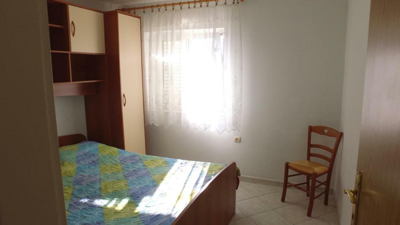 Apartment Karuza Rukavac วิส ภายนอก รูปภาพ